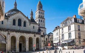 Famille Au Coeur De Perigueux